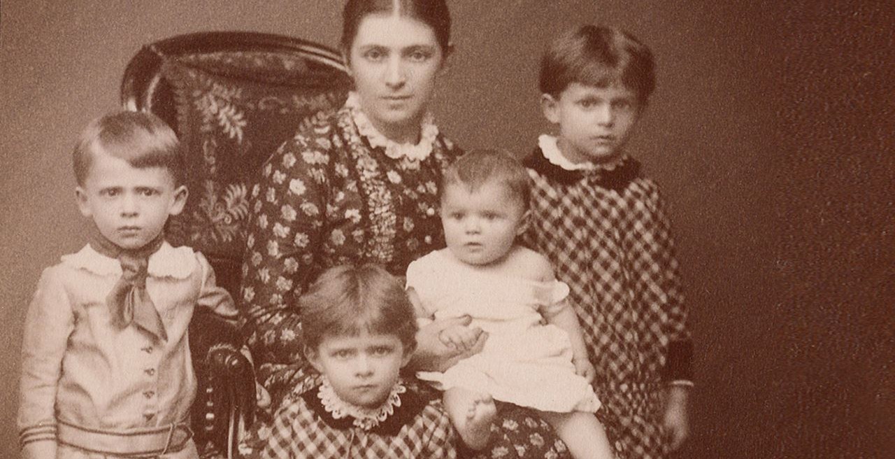 Bertha von Faber cùng các con